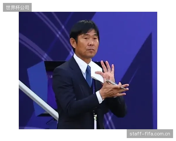 守田英正从串联组织到防守拦截覆盖全场，是森保一战术体系中不可或缺的节拍器。